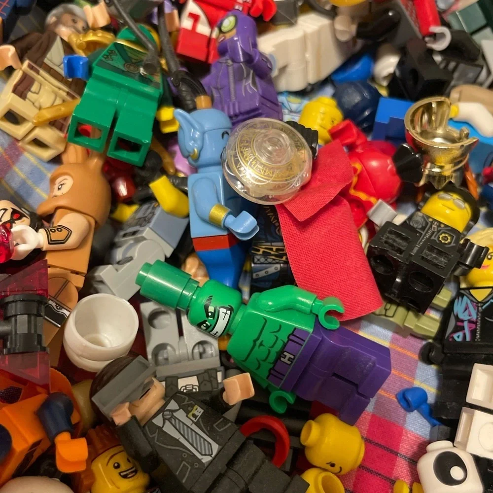 HUGE LOT OF LEGO MINI FIGURES Star Wars Lego Movie Marvel Minecraft Banana‎ man